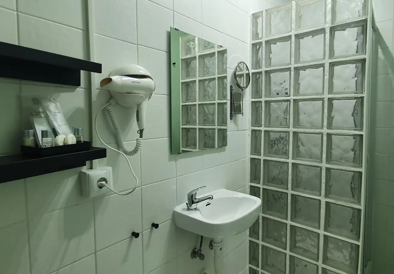 Mojo Hostel Boutique Jerez de la Frontera 2*,  Španělsko